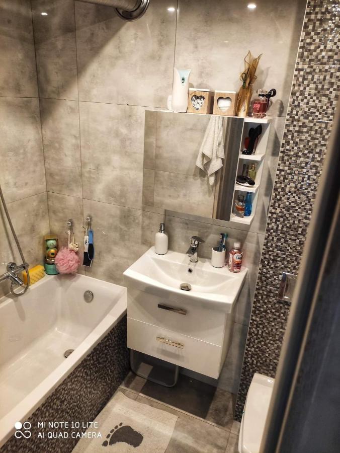 Apartament Dwupokojowy O Wysokim Standardzie Διαμέρισμα Ruda Slaska Εξωτερικό φωτογραφία
